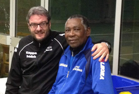 Bikinda-Walker avec Frédéric Segretain, le président Omnisport de l'ASPTT Beauvais, en 2016. © Aspttbeauvais.footeo.com