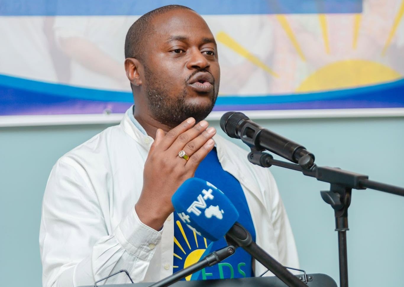 Suppression de l'avancement automatique des fonctionnaires : le FDS plaide pour la concertation avant toute décision | Gabonreview.com
