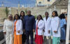 ‎Photo de famille des six médecins gabonais. © D.R.