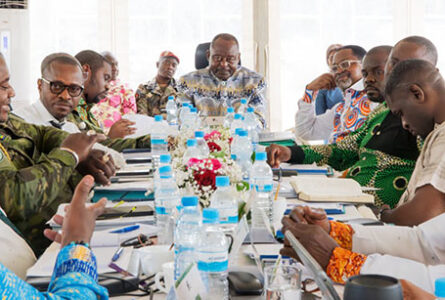 Le Général Abel Oyiba présidant la rencontre, le 31 juillet 2026. © D.R.