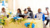 Le directeur général de la CNSS échangeant avec les usagers, le 28 août 2026 à Makokou.  © D.R.