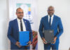 Jean-Jack Mouyabi, le directeur général de l’Élevage, représentant le ministère, et Théophile Boutamba, le directeur général de la CEAG après la signature. © D.R.
