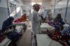 En Afrique, le personnel soignant demeure en sous effectif comparé au nombre malades. © UNOCHA/Giles Clarke