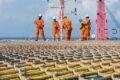 Des employés de Panoro Energy sur une plateforme. © D.R.