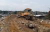 Un engin sur place au niveau de belles peintures sur le site, le 26 août 2026 à Libreville. © GabonReview