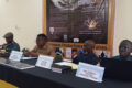 L’auteur (en ensemble marron), le préfacier et le critique, lors de la cérémonie de présentation du livre, le 8 aout 20263, à Libreville. © GabonReview