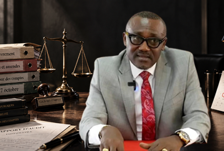Malgré lui, Alex Euv Moutsiangou se retrouve auréolé d’une réputation nouvelle : celle d’un magistrat courageux, prêt à demander des comptes aux puissants. Une sorte d’Eliot Ness à la gabonaise. Son remplacement devait forcément alimenter les interprétations. © GabonReview (montage)