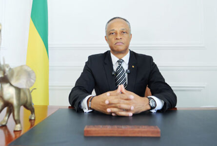 L'ancien ministre et essayiste, Franck Nguema lors de la conférence de presse, le 4 septembre 2026 à Akanda. © D.R.