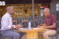Jean Gaspard Ntoutoume Ayi, député du 2e arrondissement de la commune d’Akanda, était l'invité décontracté de "Voss" en août 2026 (capture d'écran). © GabonReview