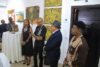 Les artistes exposants, Désirey Minkoh, Julio Antonio Oduardo Castañeda et Michelle Nze face au public, lors du premier vernissage de ImagePro DM. © GabonReview