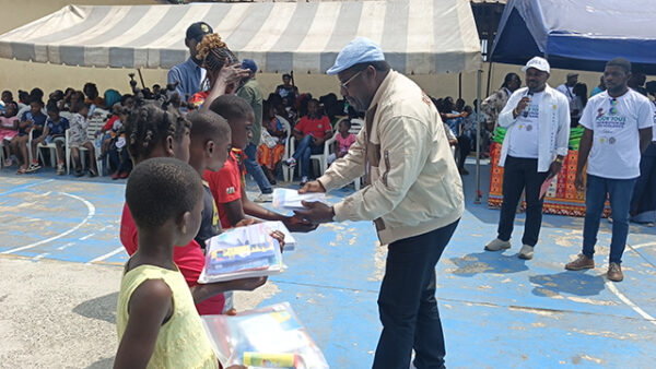 Port-Gentil : plus de 4 000 kits scolaires pour alléger le poids de la rentrée