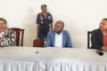 Le ministre de l'accès universel à l'eau et à l'électricité (au centre) lors de la mission d'informations à Port-Gentil.  © GabonReview