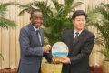 Le ministre des Mines et son homologue chinois, le 10 septembre 2026 à Pékin.  © Ministère des Mines