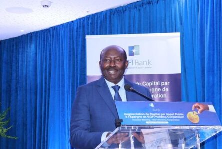 Le directeur général du Groupe BGFIBank, Henri-Claude Oyima, lors du lancement de la deuxième phase l’augmentation de capital par Appel public à l’épargne, le 15 septembre 2026. © GabonReview