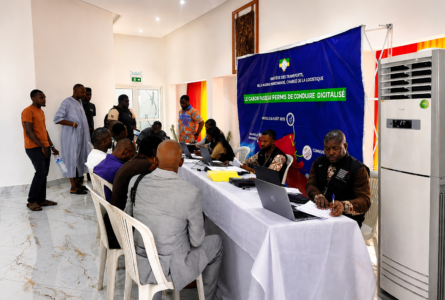 À Makokou, le permis digitalisé donne un visage concret au déploiement des services numériques dans l’arrière-pays. © Economiegabonplus