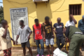 Quelques-uns des malfrats alignés devant le commissariat. © GabonReview