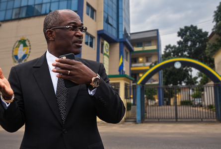 Au directoire du PDG de prendre la mesure du défi : sans autonomie financière, sans clarification juridique et sans véritable débat démocratique, aucune renaissance ne sera possible. © Photomontage GabonReview