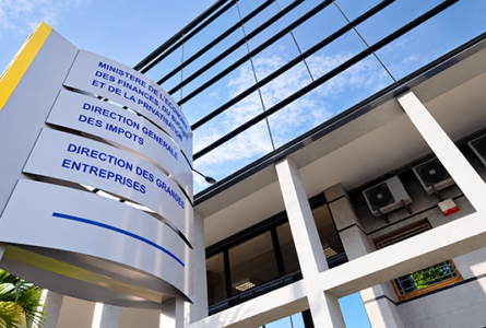 La Direction des grandes entreprises de la DGI à Libreville. La Banque mondiale appelle à mieux contrôler le coût et l’efficacité des avantages fiscaux accordés au Gabon. © D.R.
