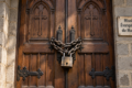 Églises de réveil à l’heure du cadenas : jusqu’où ira le tour de vis ? © GabonReview (Illustration IA)