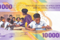 Le redoublement a coûté plus de 33 milliards de francs CFA à l’État en 2021, selon la Banque mondiale, qui recommande un soutien scolaire ciblé pour aider les élèves à progresser. © GabonReview (modifié par IA)