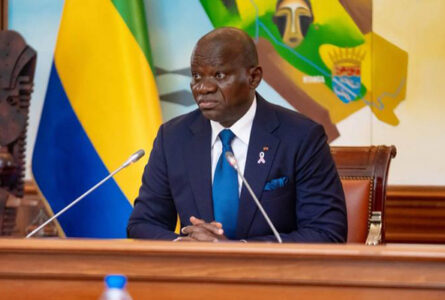 En pointant les pratiques clientélistes, les achats de conscience et l’exploitation scandaleuse de la précarité financière, le président de la République a fixé le cap. Au gouvernement de tracer la route. © Communication présidentielle