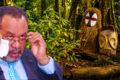 Guy Bertrand Mapangou, président du CESEC, veut des garanties concrètes pour la souveraineté du Gabon pour l’iboga. © GabonReview / Illustration IA