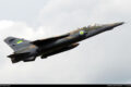 Un Mirage F1AZ de l’armée de l’air gabonaise en plein vol. Vingt ans après leur acquisition, la disponibilité opérationnelle actuelle des six chasseurs est-elle établi ?  © T. Laurent / AirHistory.net