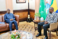 Raymond Ndong Sima échangeant avec le président Brice Clotaire Oligui Nguema, le 23 octobre 2026. © Communication présidentielle