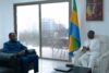 Mays Mouissi (à droite) et Yvon Sana Bangui, le 30 octobe 2026, à Libreville. © Com. ministère