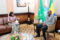 ‎La présidente du Sénat, Huguette Nyana Ekoumé épouse Awori Onanga et le chef de État, Brice Clotaire Oligui Nguema, en pleine discussion. © D.R