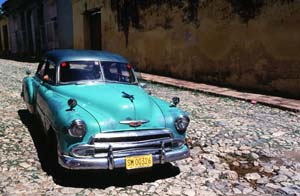 Voiture dans lesrues de La Havane - © Arias Danger Aimée/Gabonreview.com