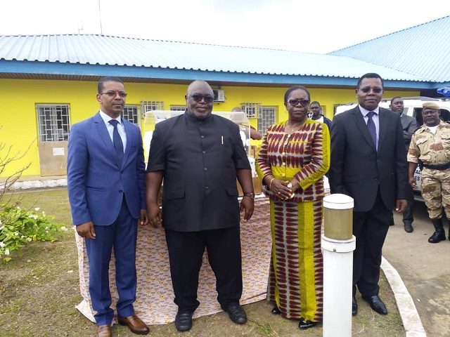 Maurel et Prom offre du matériel à l’hôpital régional Georges Rawiri et à la Direction régionale de la santé du Moyen-Ogooué