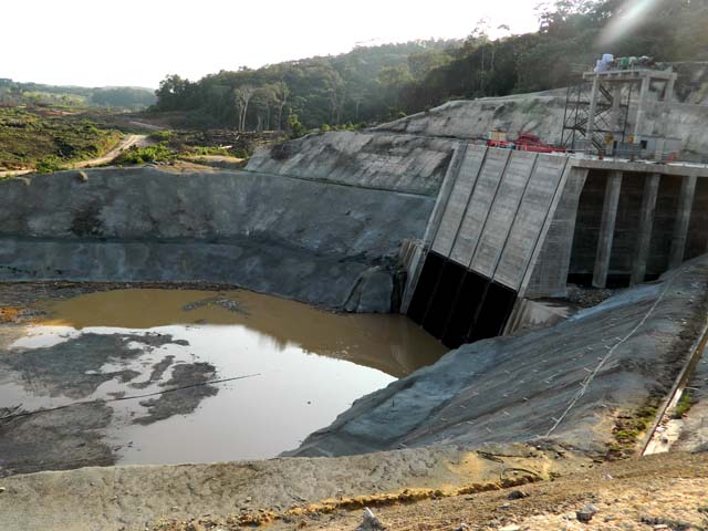 Le barrage de Poubara en cours d'achèvement - © François Ndjimbi/gabonreview.com