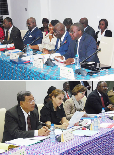 Dieudonné Odounga Awassi (à droite) prononçant son discours circonstanciel, le 21 avril à Libreville. Et, des fonctionnaires de l’ONUDC avec (de gauche à droite) Bounpone Sangsomsak (expert), Jennifer Sauvary Bradford (secrétariat), Chadia Afkir (secrétariat) et Joseph Kamara (expert) © Gabonreview