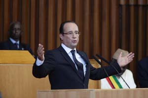 François Hollande durant son discours à Dakar le 12 octobre 2012 - © Reuters