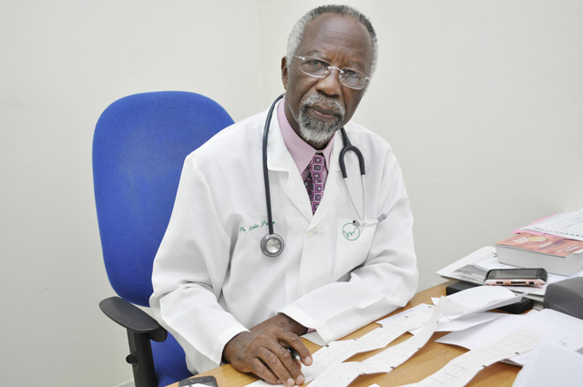 Pierre André Kombila, interdit de voyage